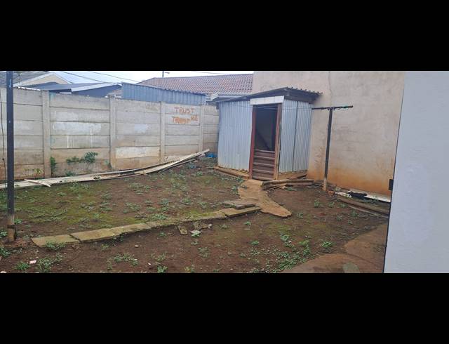 2 BEDROOM SEMI DETACHED FOR SALE IN EASTWOOD